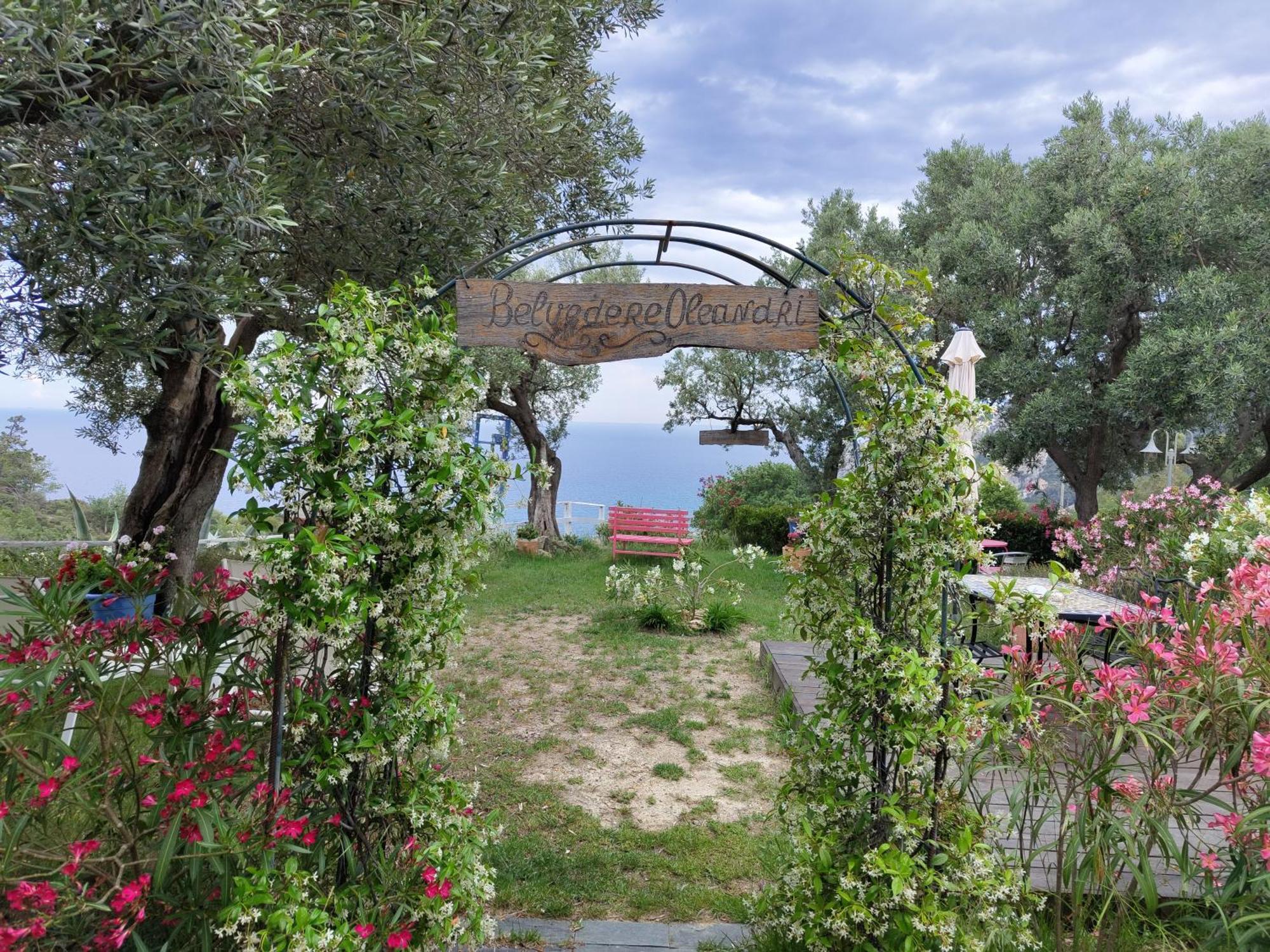 Villa Pierina 菲纳莱利古雷 外观 照片